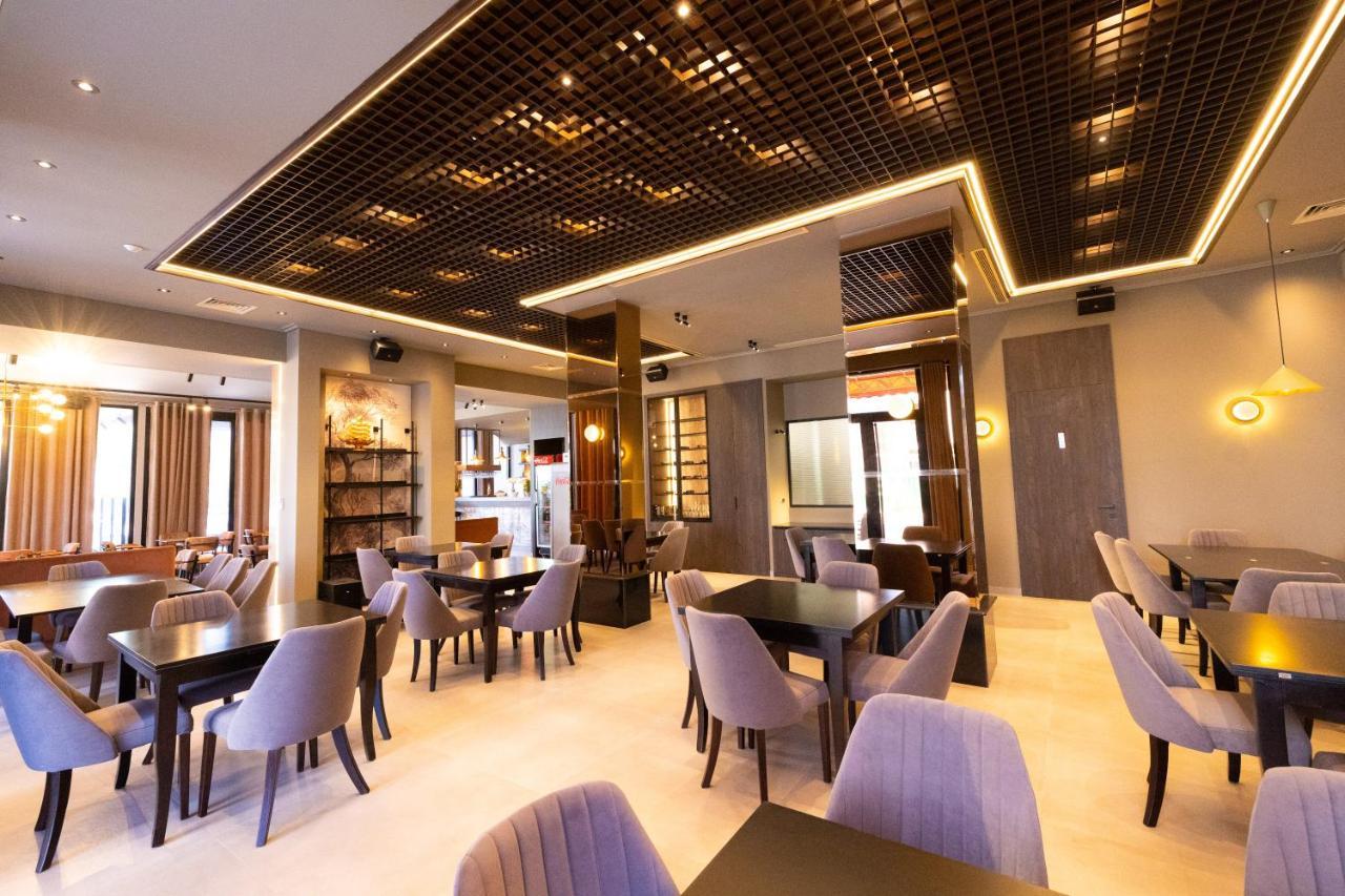 New Donantelo Hotel Vlore Ngoại thất bức ảnh