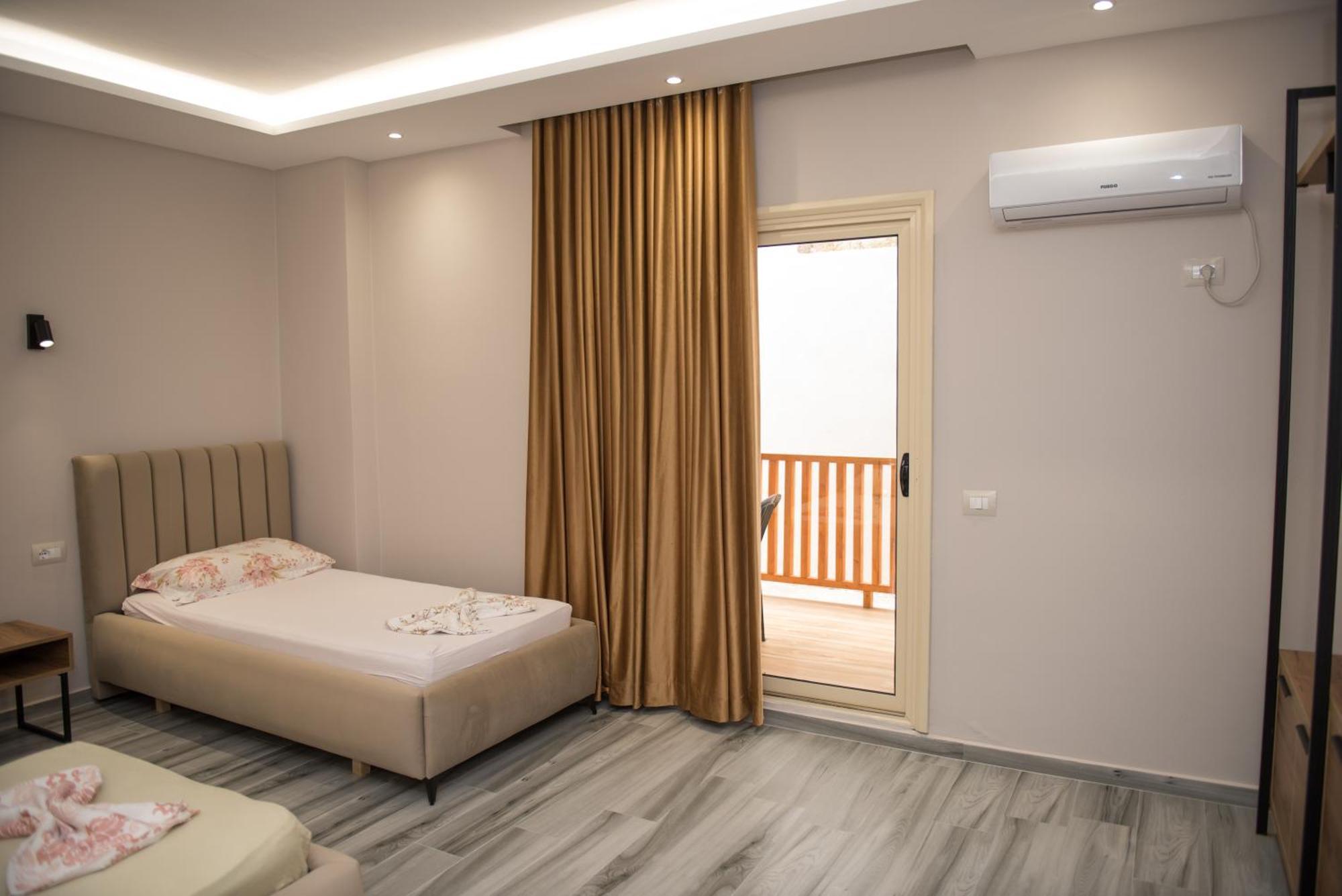 New Donantelo Hotel Vlore Ngoại thất bức ảnh