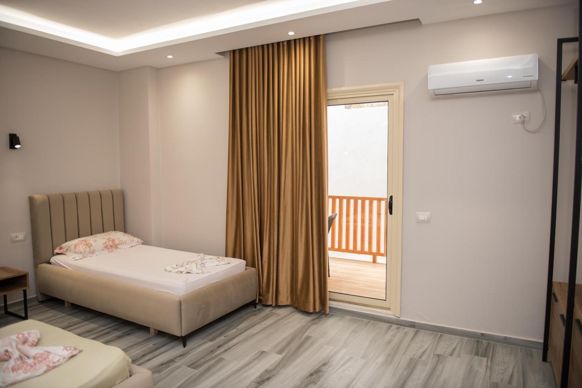 New Donantelo Hotel Vlore Ngoại thất bức ảnh