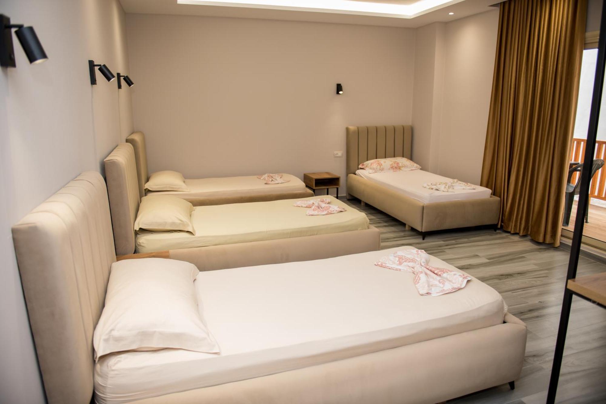 New Donantelo Hotel Vlore Ngoại thất bức ảnh